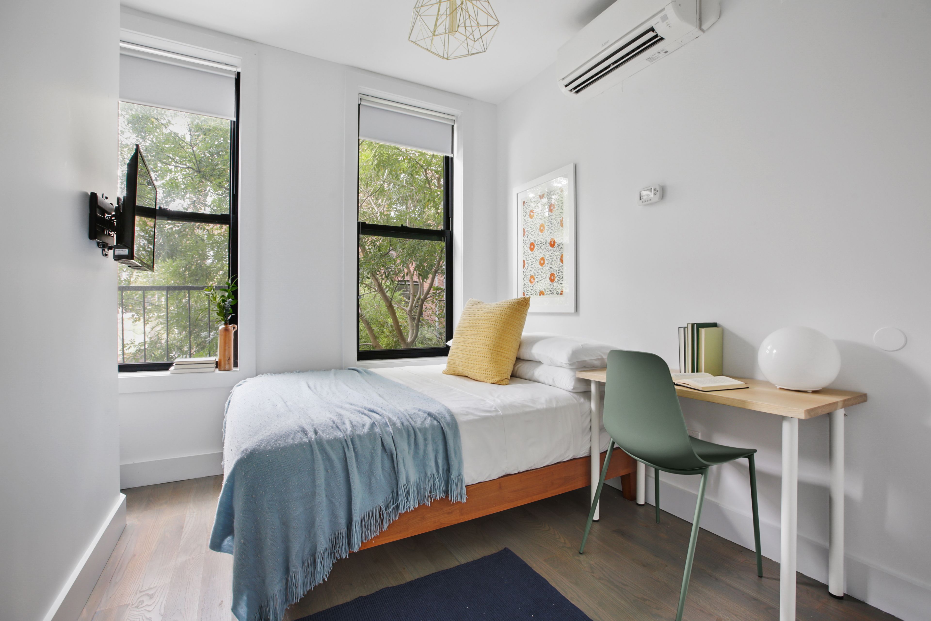 N 11th St #2R - Room for Rent in Williamsburg, New York | Roomrs