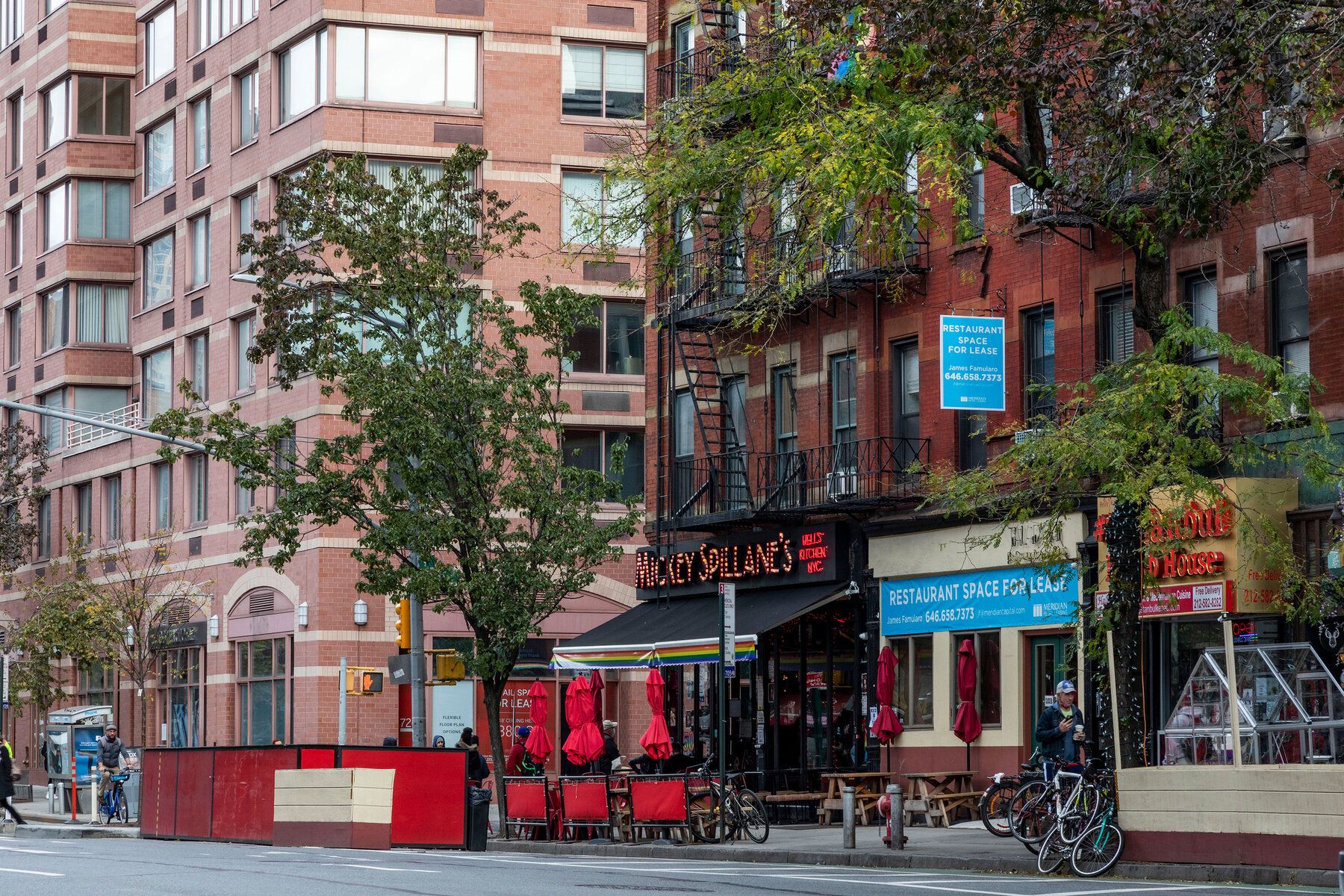 Apartment in Hells Kitchen Room for Rent Roomrs NYC